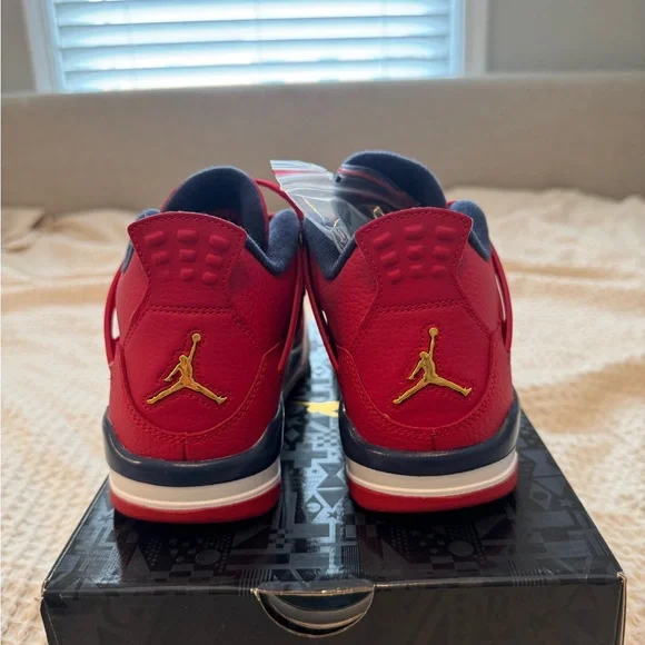 Jordan 4 Retro - Picture 3 of 6